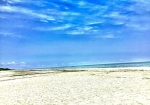 青空、白い砂浜、青い海でホッコリです
