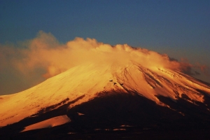 ずっと魅せられた雄大な富士山頂