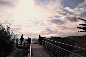 旅立ちの丘から望む武甲山。秩父市に来たら是非望みたい山です。